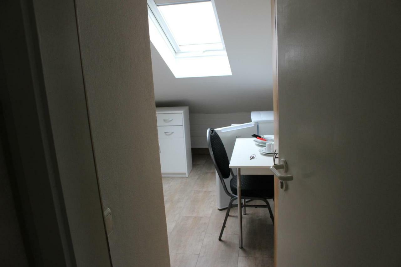 Zv-Scholtz Gaestehaus Neuoetting Simbacher Strasse 7 エクステリア 写真