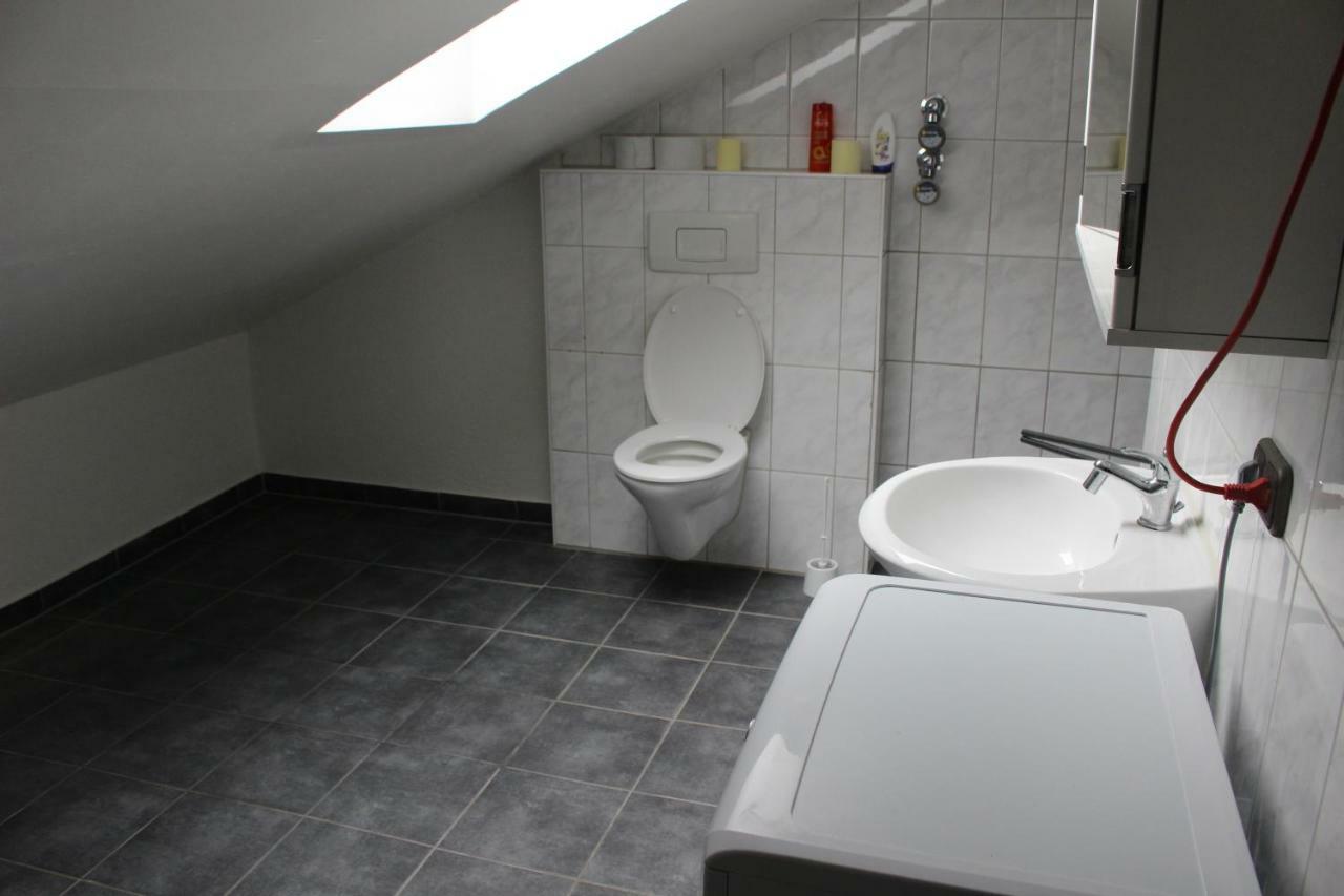 Zv-Scholtz Gaestehaus Neuoetting Simbacher Strasse 7 エクステリア 写真